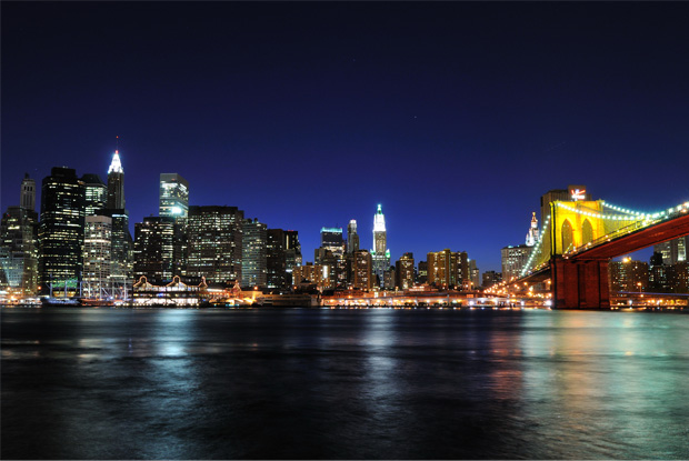 対岸から眺めるNYマンハッタンの夜景