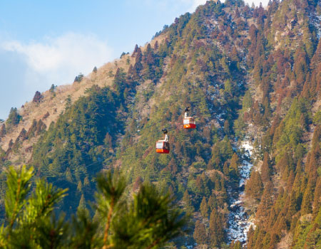 Gozaisho Ropeway and Autumn Flavor Lunch 1Day Bus Tour