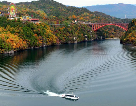 Ena Gorge Autumn leaves Cuise and Magome 1Day Bus Tourur