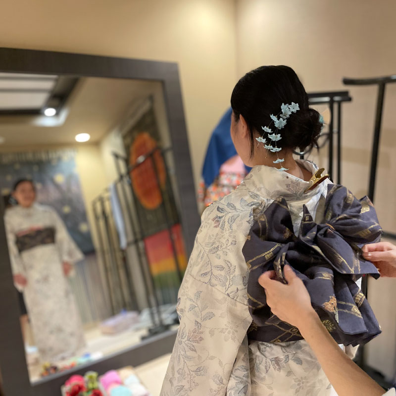 OSHIMA TSUMUGI KIMONO EXPERIENCE