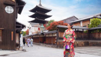 Kyoto Gion Twilight Walking Tour with Kimono Experience