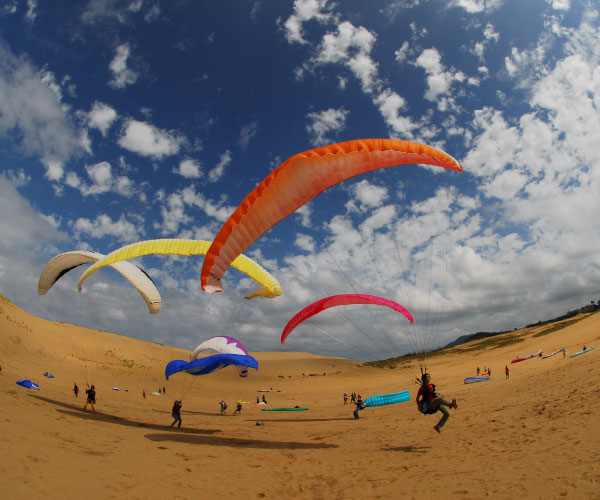 Tottori Sand Dunes Paragliding