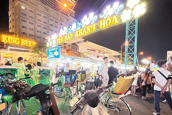 ナイトマーケッ