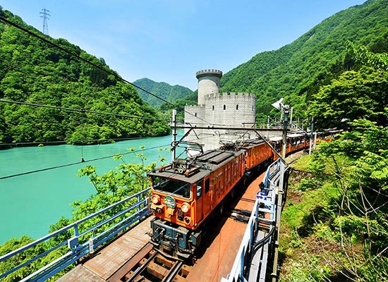 バスツアーで行く立山黒部アルペンルートの旅 His 国内旅行