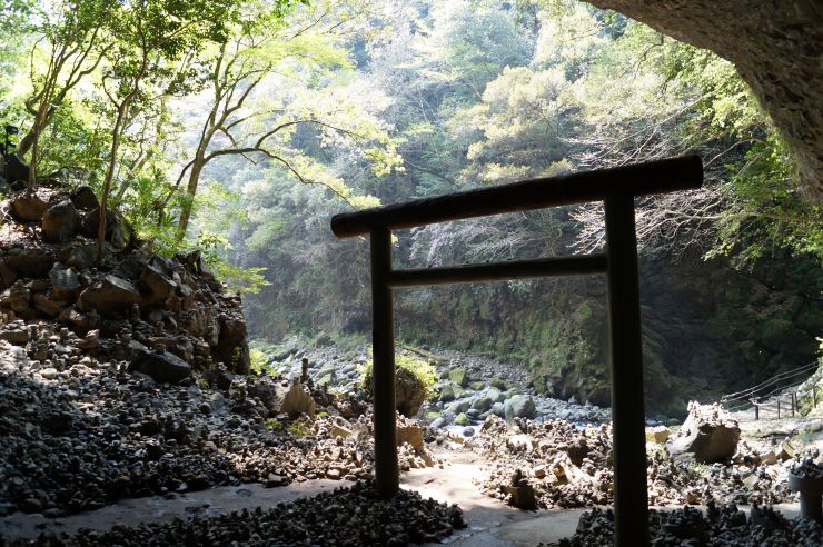 天安河原