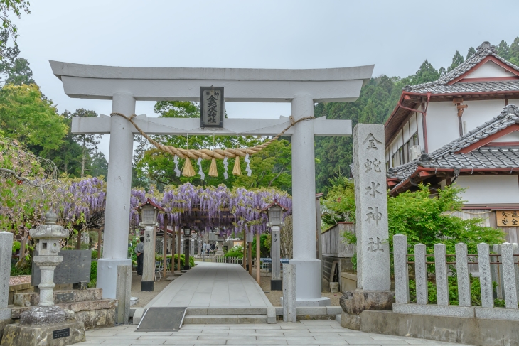 金蛇水神社