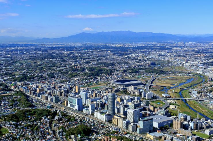 新横浜上空