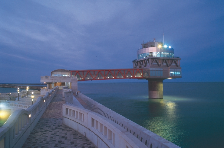 流氷タワー夜景　提供：紋別観光振興公社