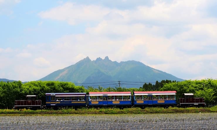 南阿蘇鉄道トロッコ列車3　提供：熊本県観光連盟