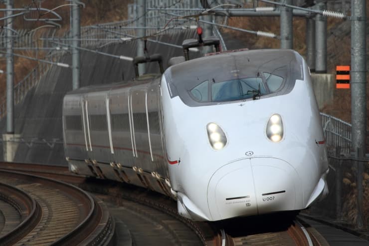 九州新幹線800系　提供：JR九州