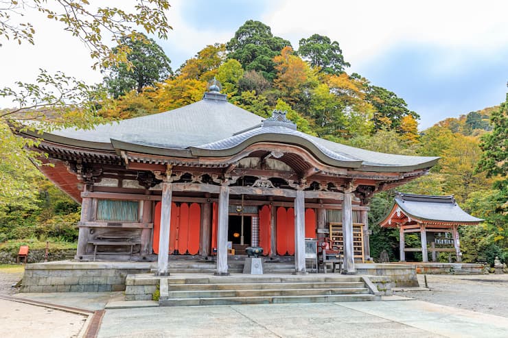 秋の大山寺　本堂