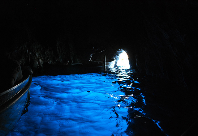 His 絶景 青の洞窟 イタリア カプリ島
