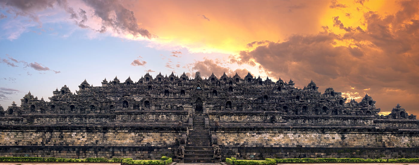 ボロブドゥール寺院遺跡群 - インドネシア 世界遺産の旅【HIS】